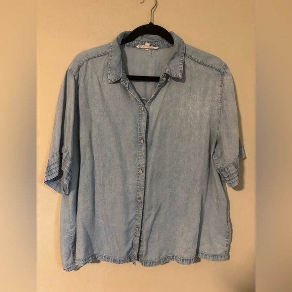 Jane and Delancey Tops - JANE AND DELANCEY - Light Blue Denim Button-Up Shirt - XL